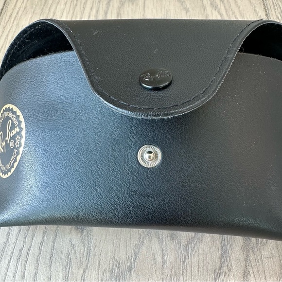RAY-BAN SUNGLASS CASE BLACK - Picture 5 of 6